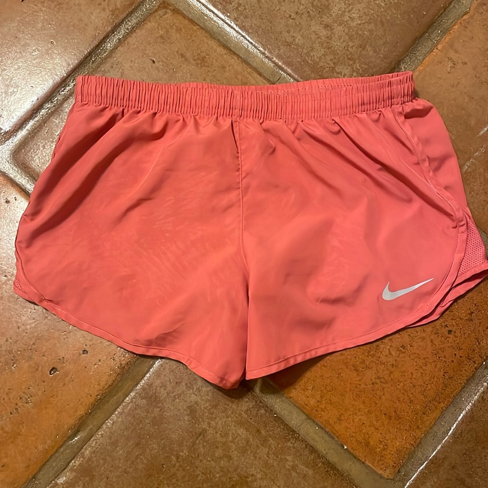 🔥🔥 (3/$20) 
Nike Running Dri-Fit Size Small Woman’s Shorts